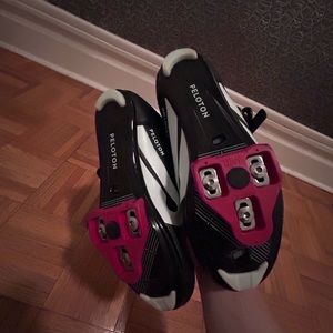 Peloton cycling shoes, women’s 37 (US 6), great used condition